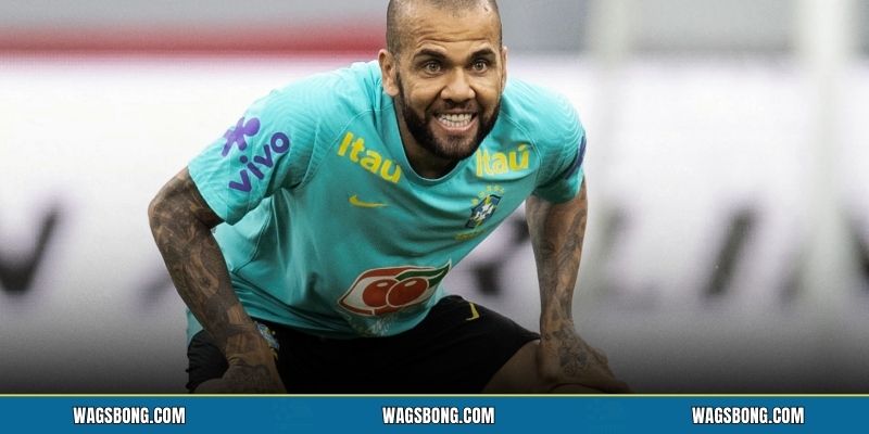 Dani Alves bị bắt tại Barcelona gây chấn động
